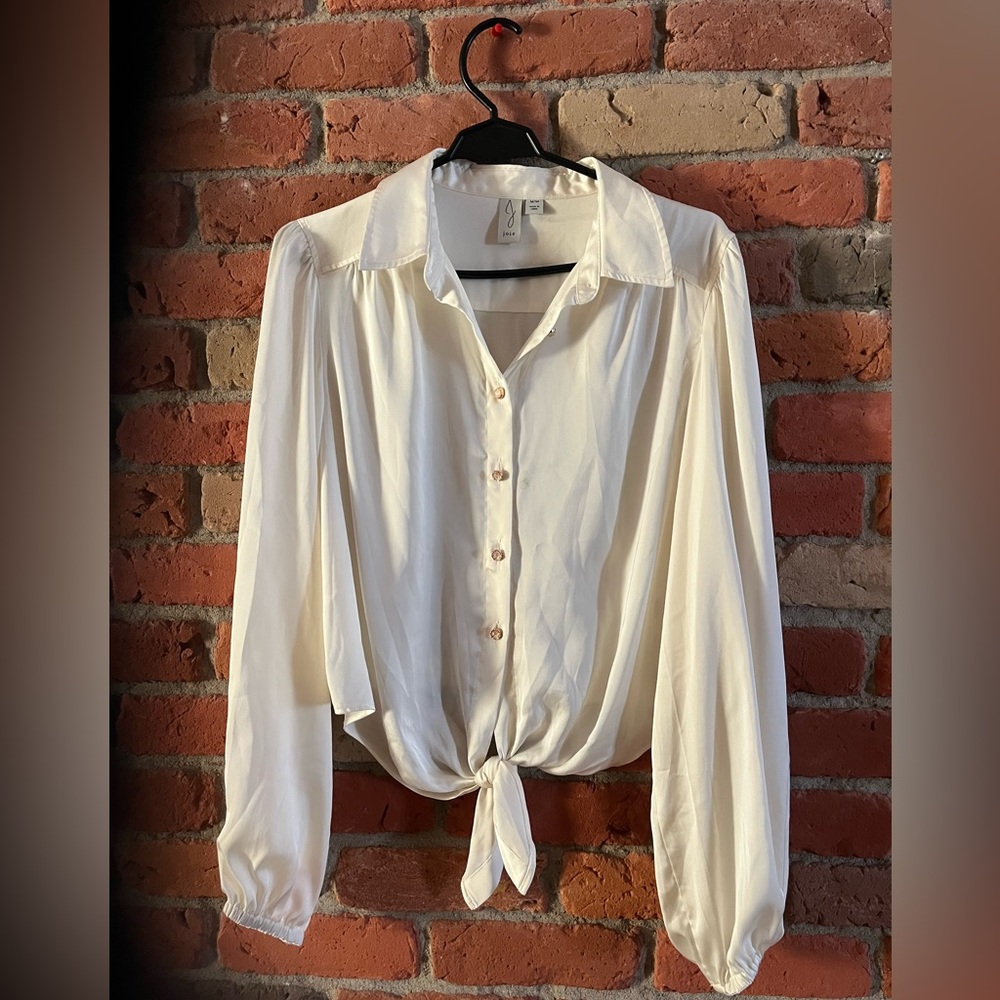 Joie Cream Button-Up Tie Blouse. Medium